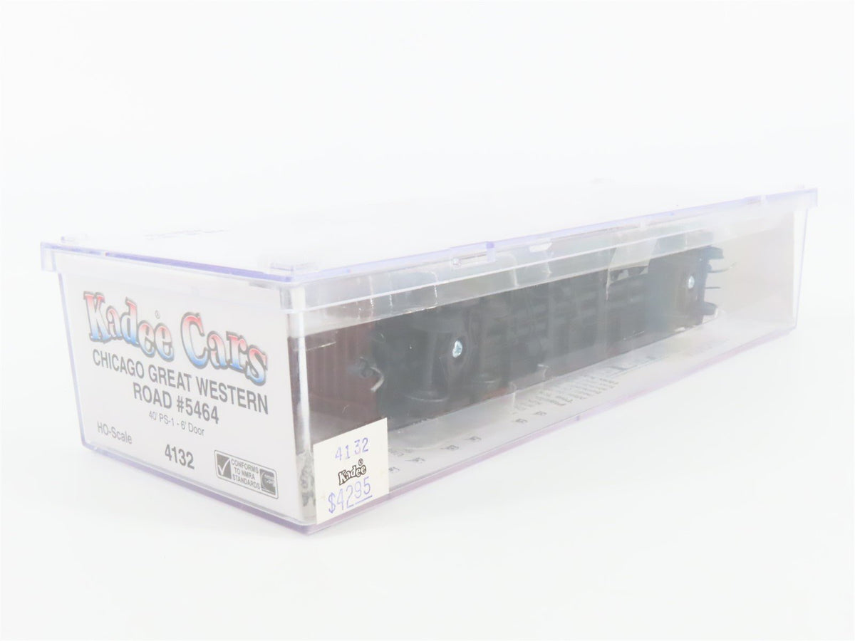 HO Kadee 4132 CGW Chicago Great Western 40&#39; Single Door Box Car #5464 - Sealed