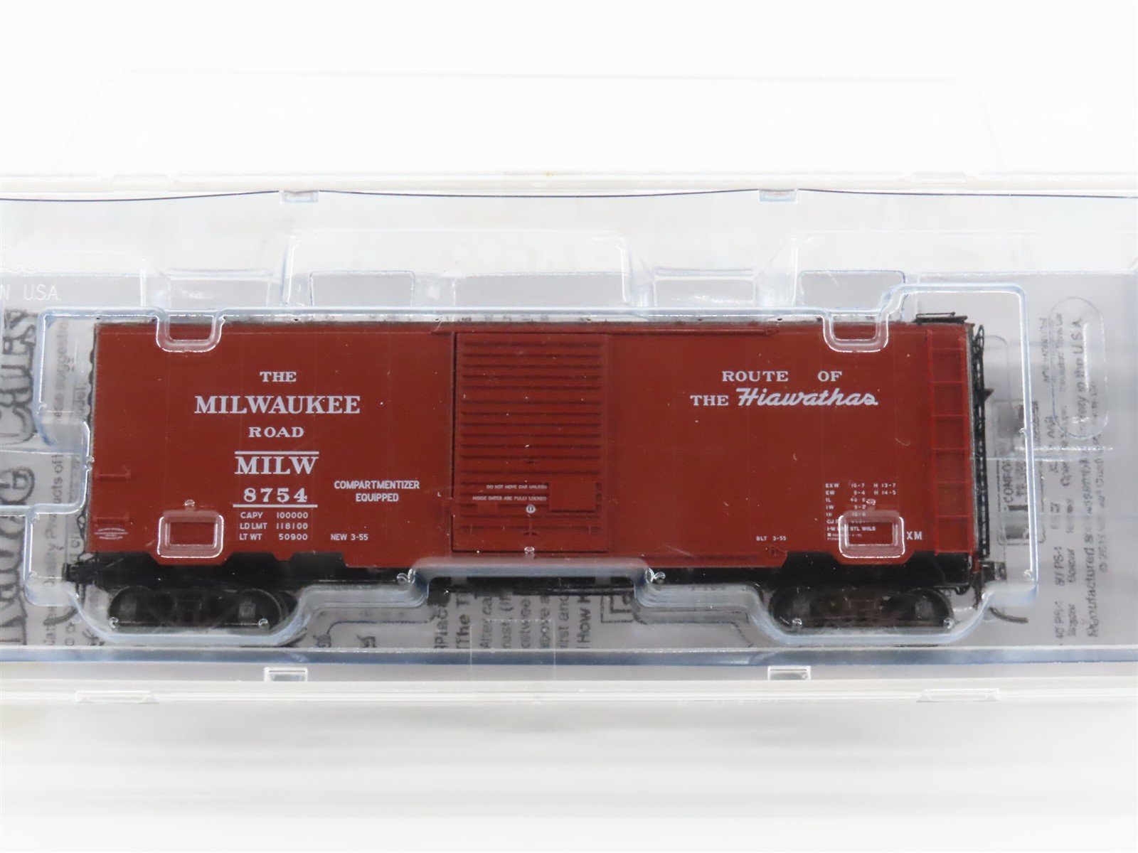 HO Scale Kadee 4931 MILW Milwaukee Road "Hiawatha" 40' Box Car #8754 - Sealed