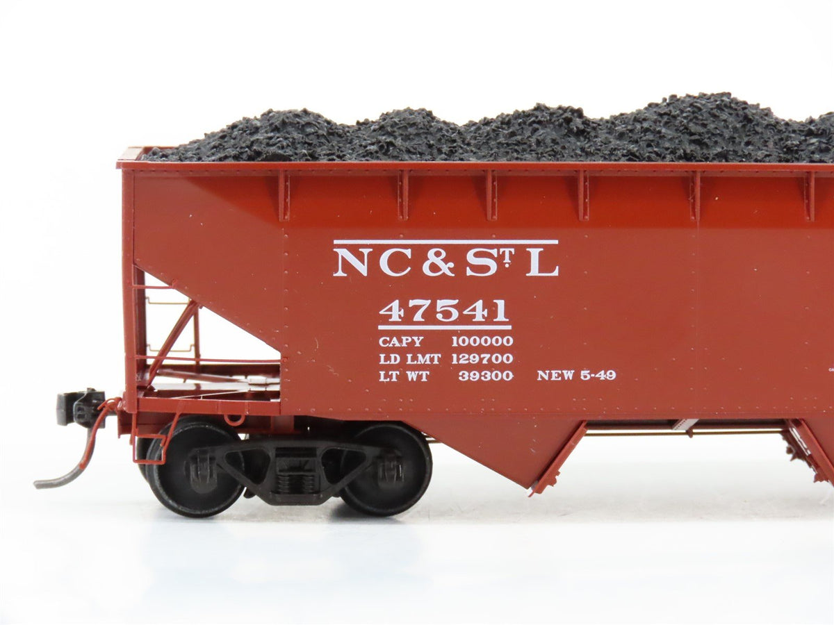 HO Scale Kadee 7522 NC&amp;StL Railway 2-Bay 50-Ton Hopper Car #47541 w/Load