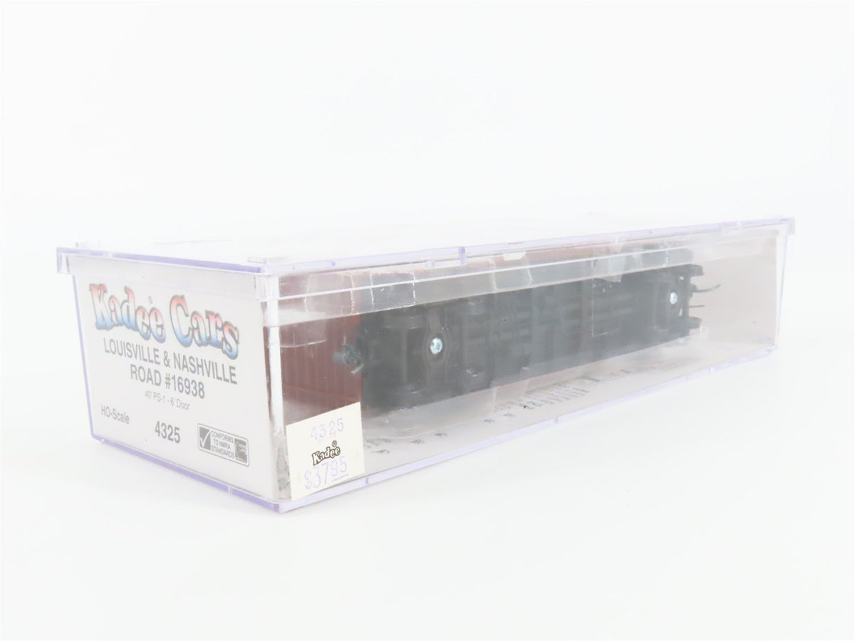 HO Scale Kadee 4325 L&amp;N Louisville &amp; Nashville 40&#39; Box Car #16938 - Sealed