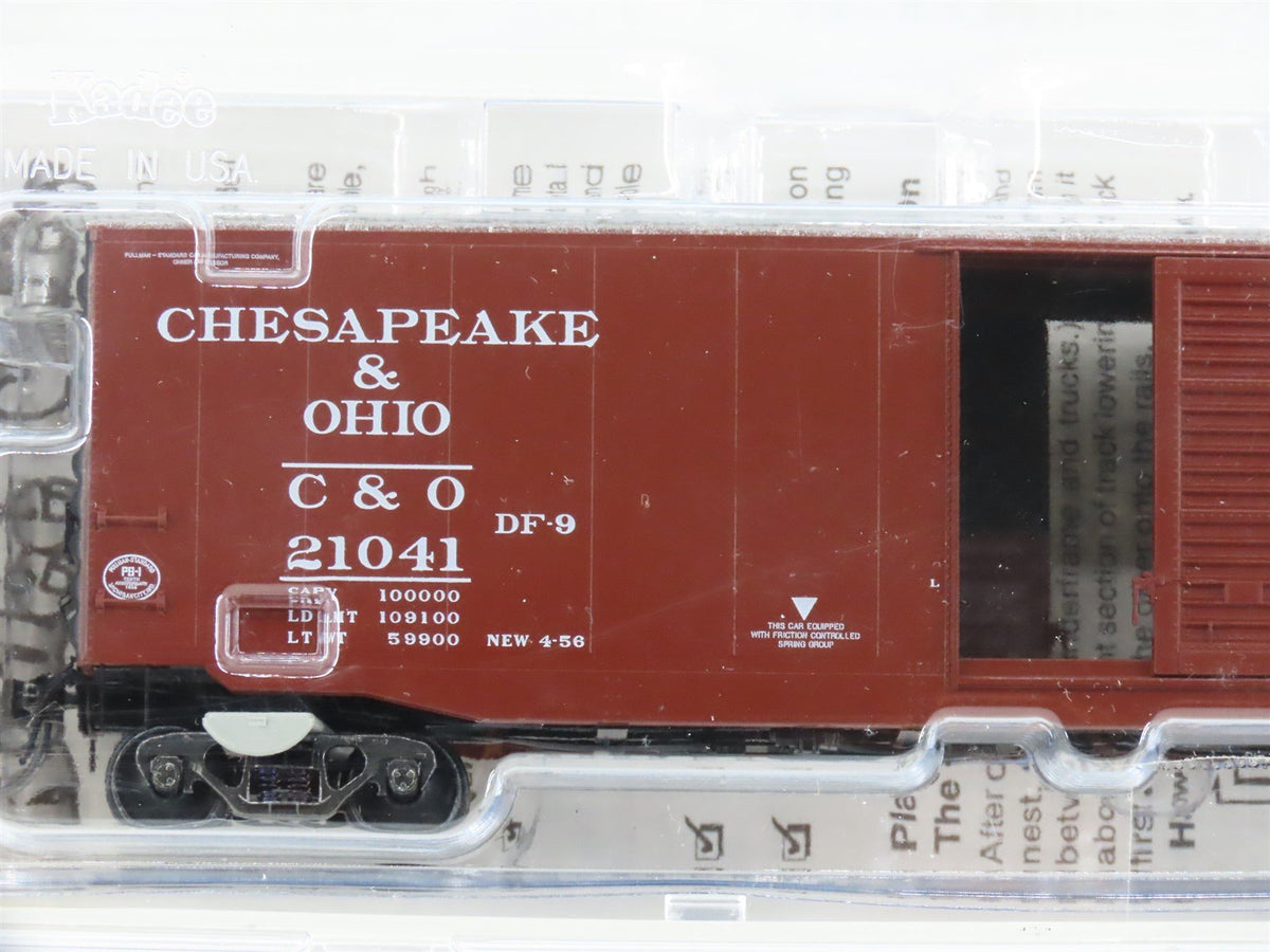 HO Scale Kadee 6022 C&amp;O Chesapeake &amp; Ohio 50&#39; PS-1 Boxcar #21041 SEALED