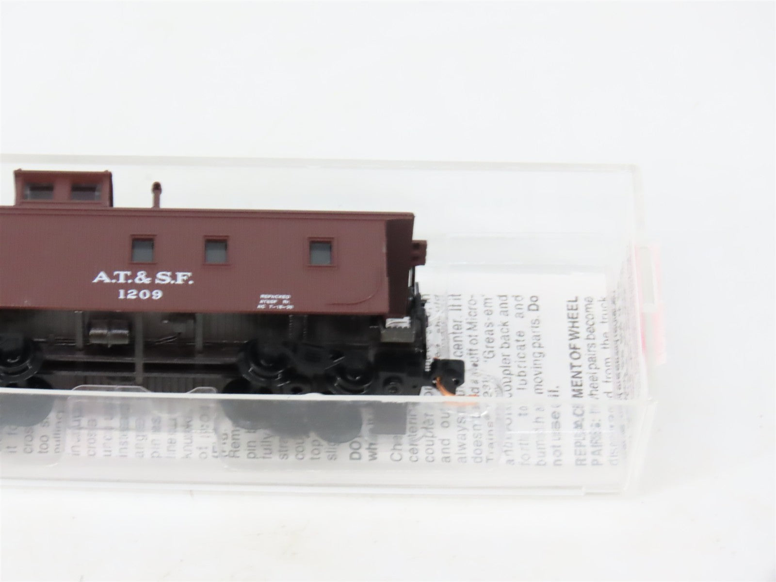 N Scale Micro-Trains MTL 51100 ATSF Santa Fe Railroad 34' Caboose #1209