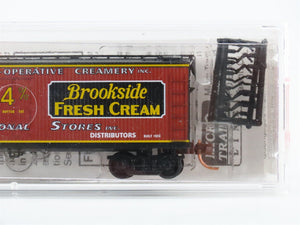 N Scale Micro-Trains MTL 47350 MTC Bellows Falls Creamery 40' Reefer #1833