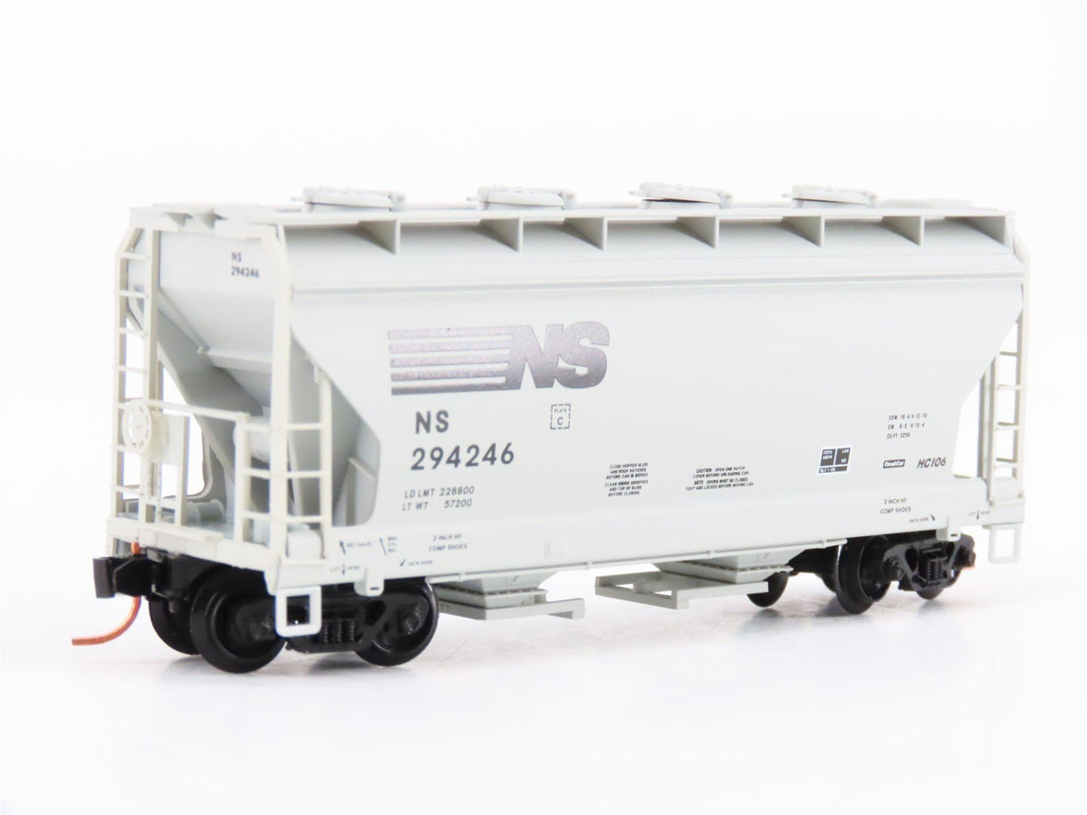 N Micro-Trains MTL 09200240 NS Norfolk Southern 2-Bay Covered Hopper #294246