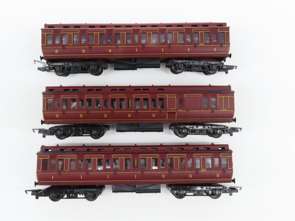 OO Scale Hornby R724 LNER &quot;Suburban Passenger&quot; 0-6-0 Jinty Steam Train Set