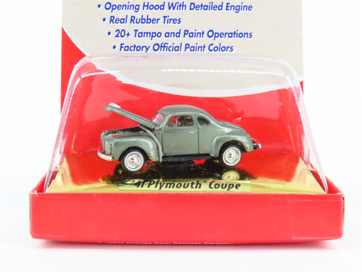 HO Scale CMW Mini Metals #30105 &#39;41 Plymouth Coupe Automobile - Pewter Grey