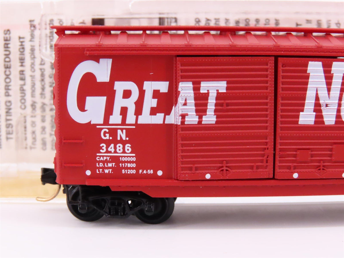 N Scale Micro-Trains MTL 23220 GN Great Northern &quot;Circus&quot; 40&#39; Box Car #3486