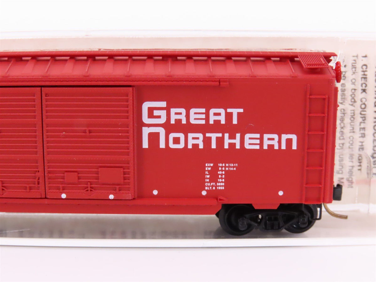 N Scale Micro-Trains MTL 23210 GN Great Northern &quot;Circus&quot; 40&#39; Box Car #3484