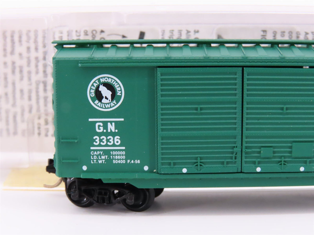 N Scale Micro-Trains MTL 23190 GN Great Northern &quot;Circus&quot; 40&#39; Box Car #3336