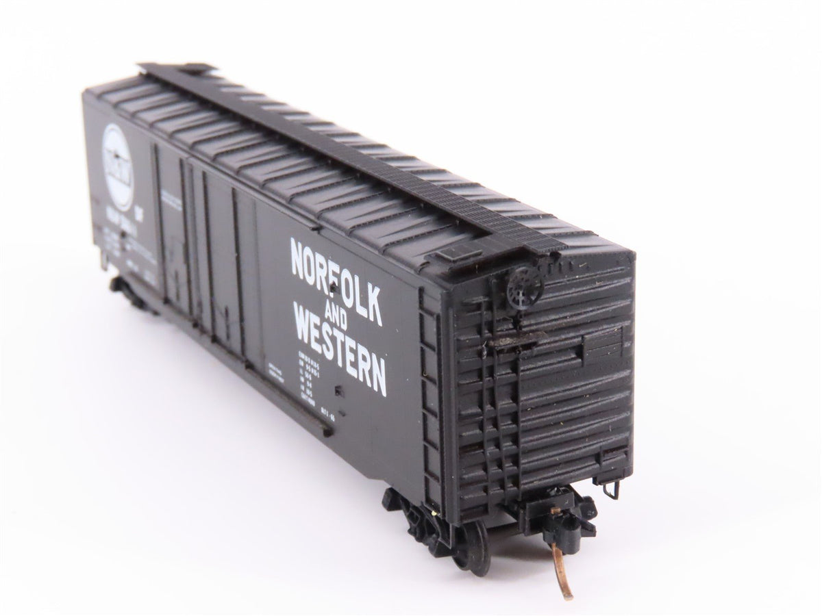 N Scale Kadee Micro-Trains MTL 36034-1 N&amp;W 50&#39; Box Car #56611 - Blue Label