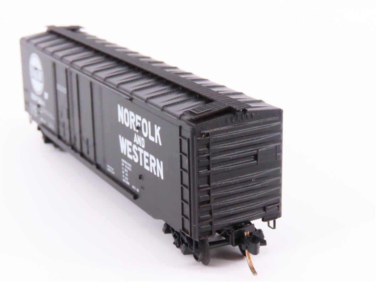 N Scale Kadee Micro-Trains MTL 36034-1 N&amp;W 50&#39; Box Car #56611 - Blue Label