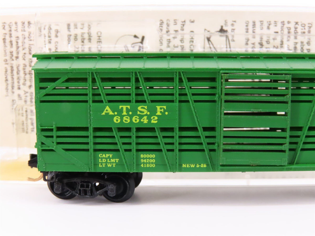 N Kadee Micro-Trains MTL 35070 ATSF Santa Fe 40&#39; Despatch Stock Car #68642