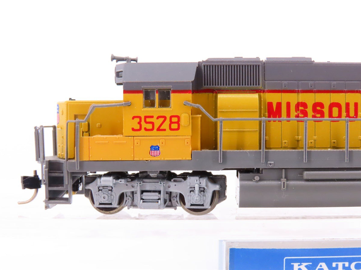 N Scale KATO 176-043 MP Missouri Pacific &quot;UP Paint&quot; EMD GP50 Diesel #3528