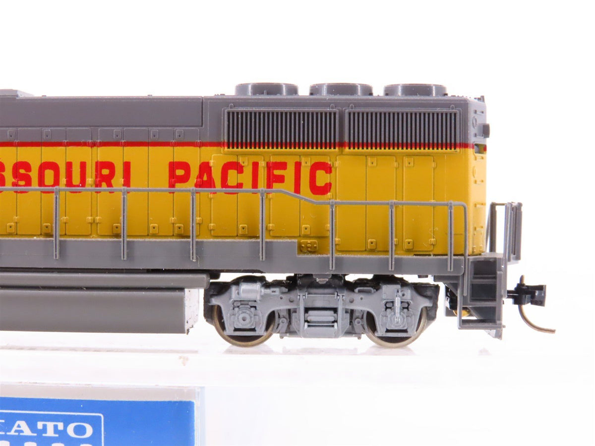 N Scale KATO 176-043 MP Missouri Pacific &quot;UP Paint&quot; EMD GP50 Diesel #3528