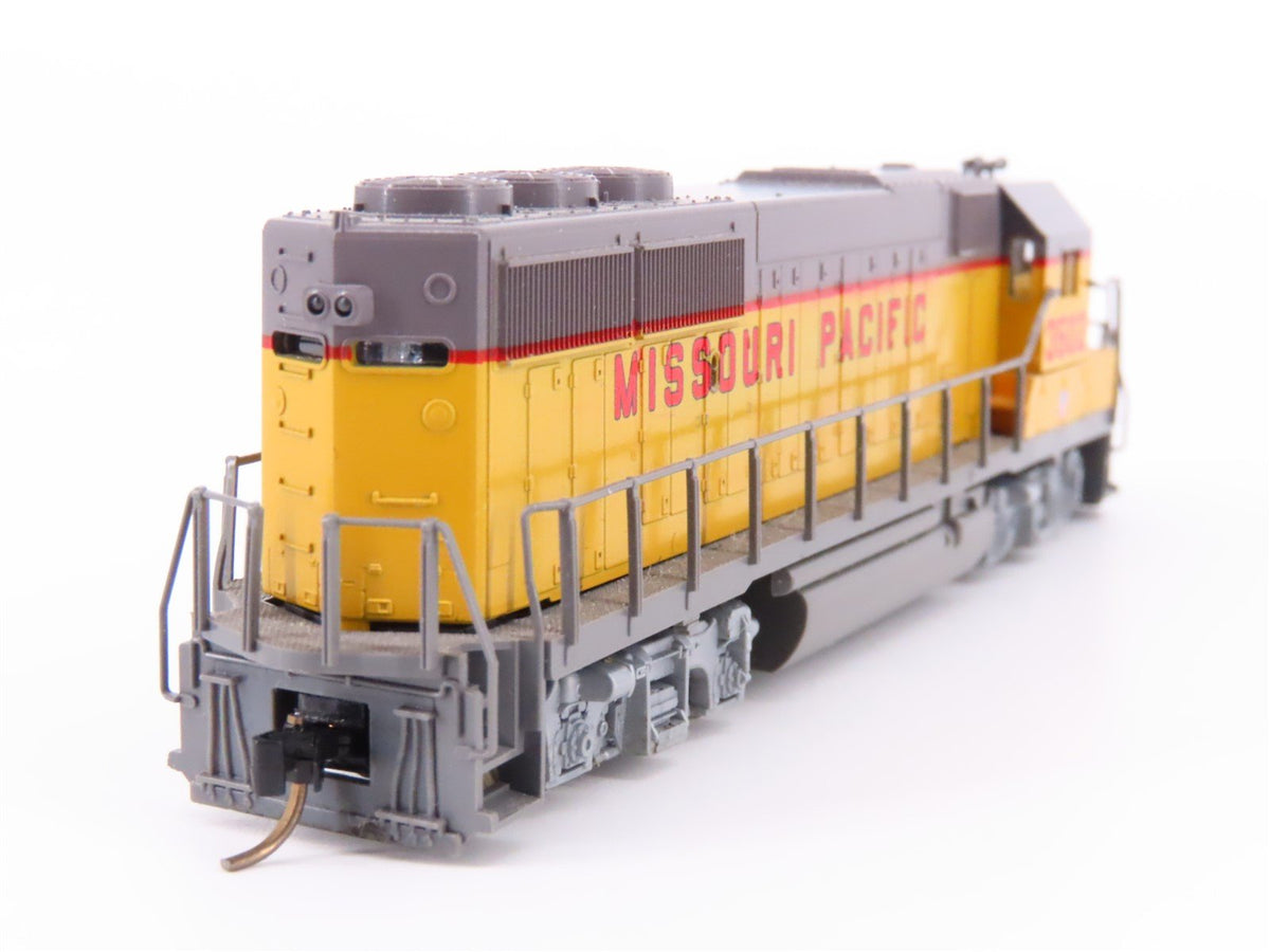 N Scale KATO 176-042 MP Missouri Pacific &quot;UP Paint&quot; GP50 Diesel #3502 - Custom