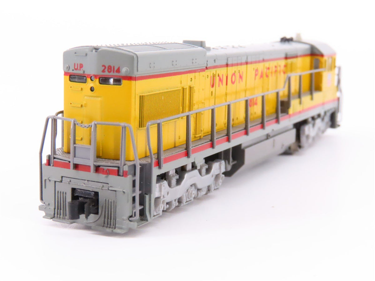 N Scale KATO 176-17B UP Union Pacific GE U30C Diesel Locomotive #2814