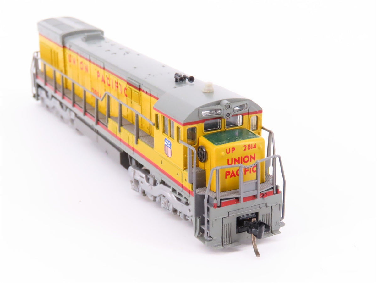 N Scale KATO 176-17B UP Union Pacific GE U30C Diesel Locomotive #2814