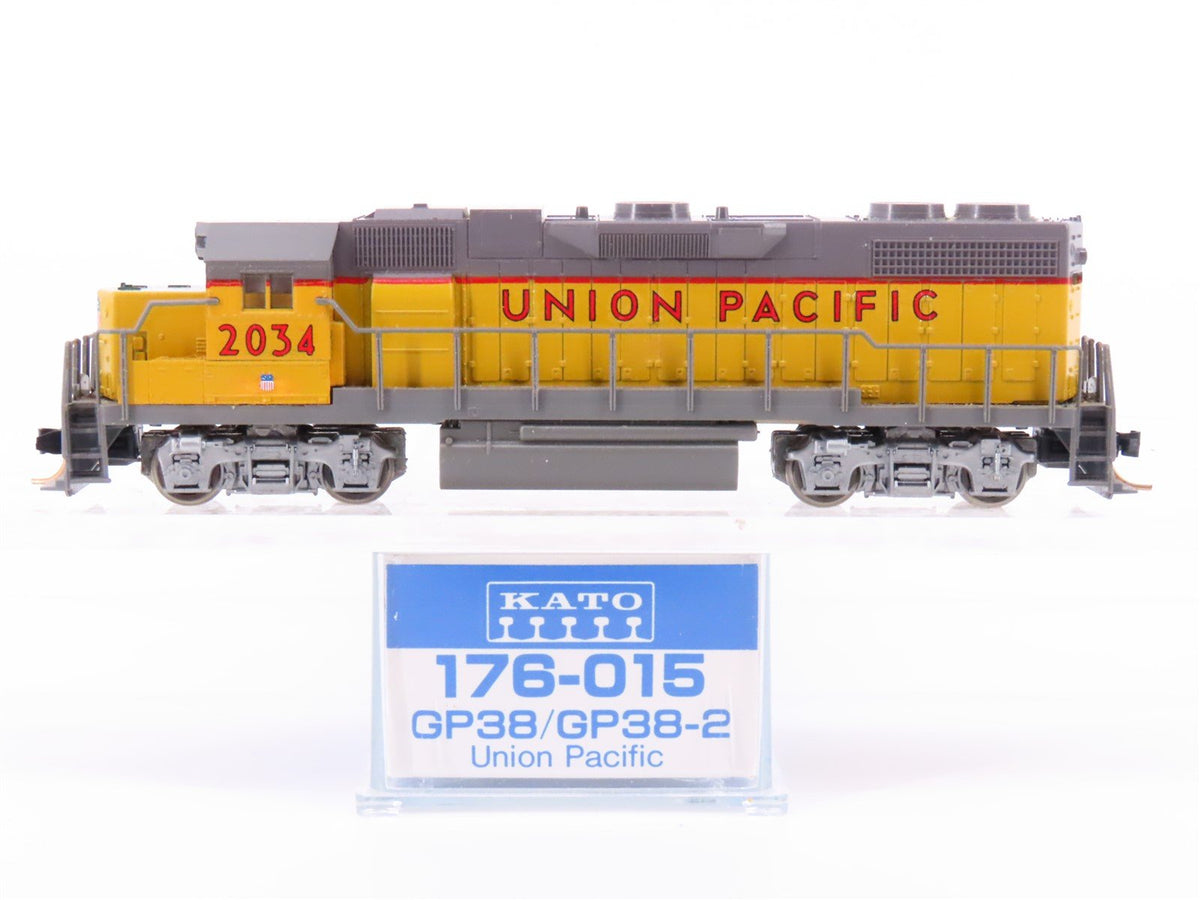 N Scale KATO 176-015 UP Union Pacific EMD GP38-2 Diesel #2034 - Custom