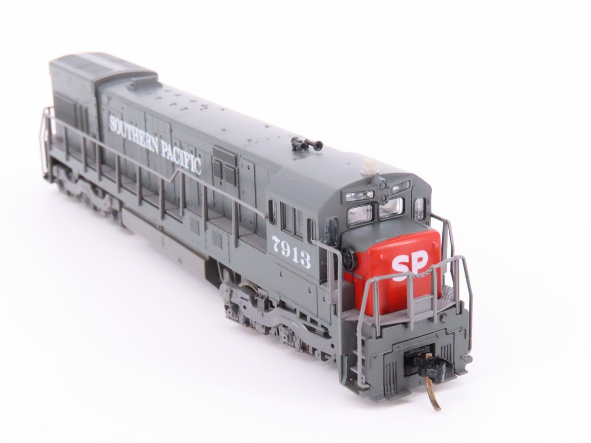 N Scale KATO 176-17A SP Southern Pacific &quot;Bloody Nose&quot; GE U30C Diesel #7913