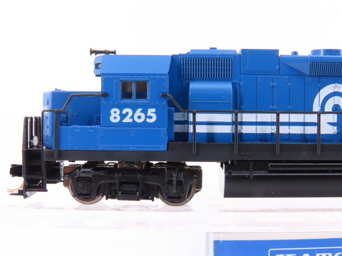 N Scale KATO 176-012 CR Conrail EMD GP38-2 Diesel Locomotive #8265