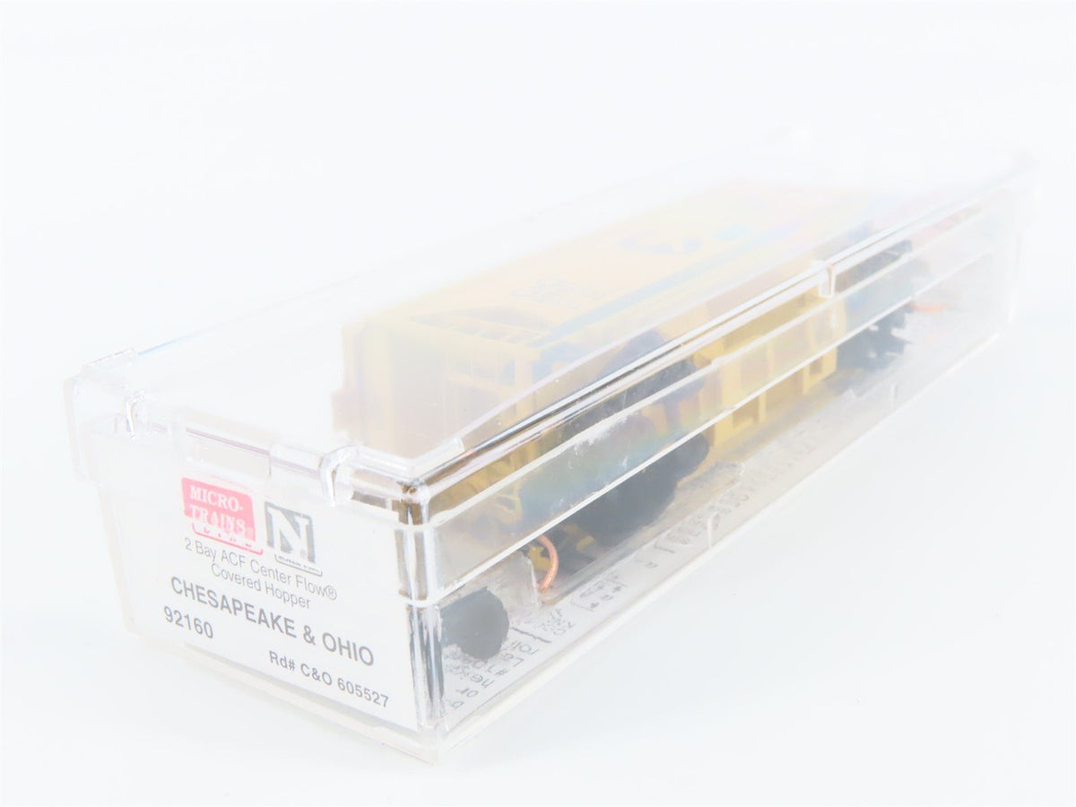 N Scale Micro-Trains MTL 92160 C&amp;O Chessie System 2-Bay Covered Hopper #605527