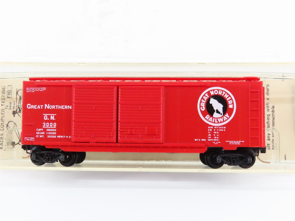 N Scale Kadee Micro-Trains MTL 23060 GN Great Northern 40&#39; Box Car #3000