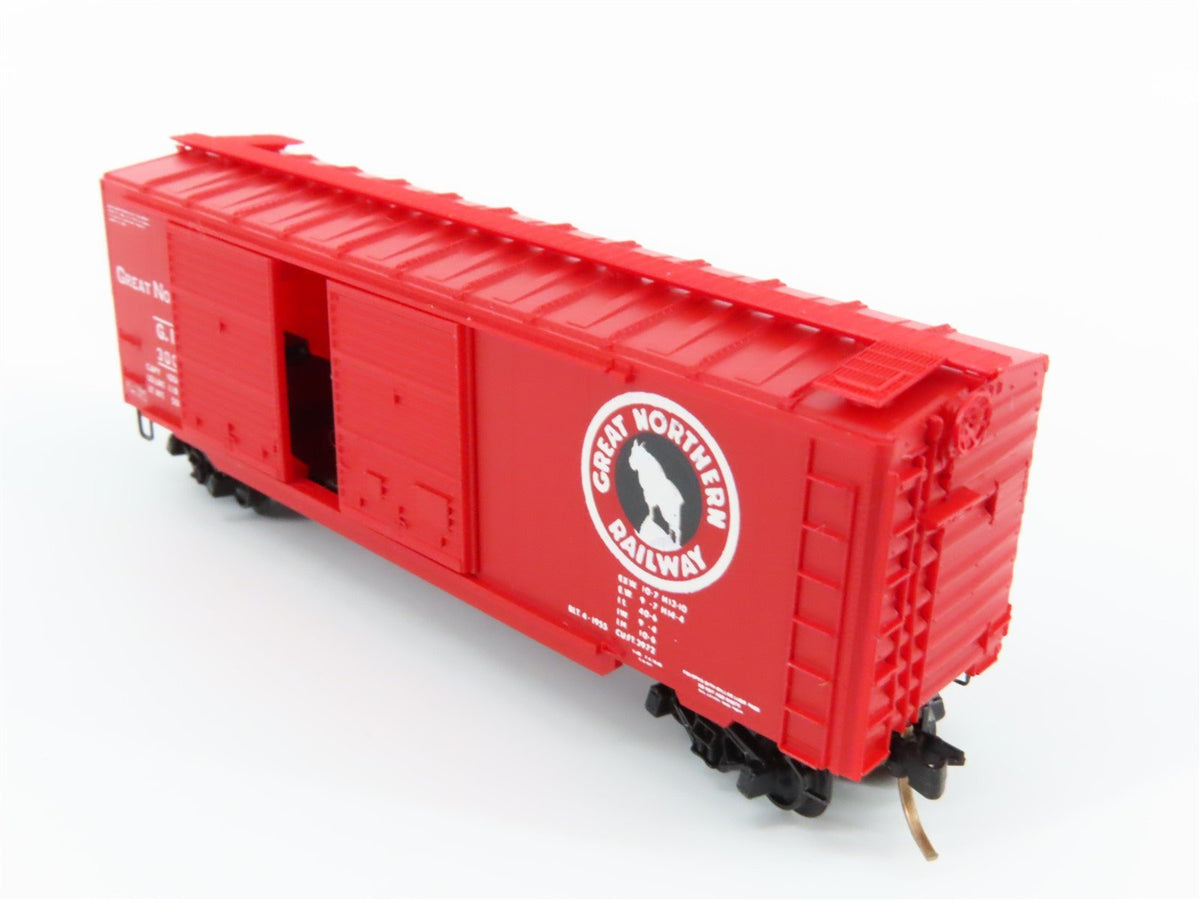 N Scale Kadee Micro-Trains MTL 23060 GN Great Northern 40&#39; Box Car #3000