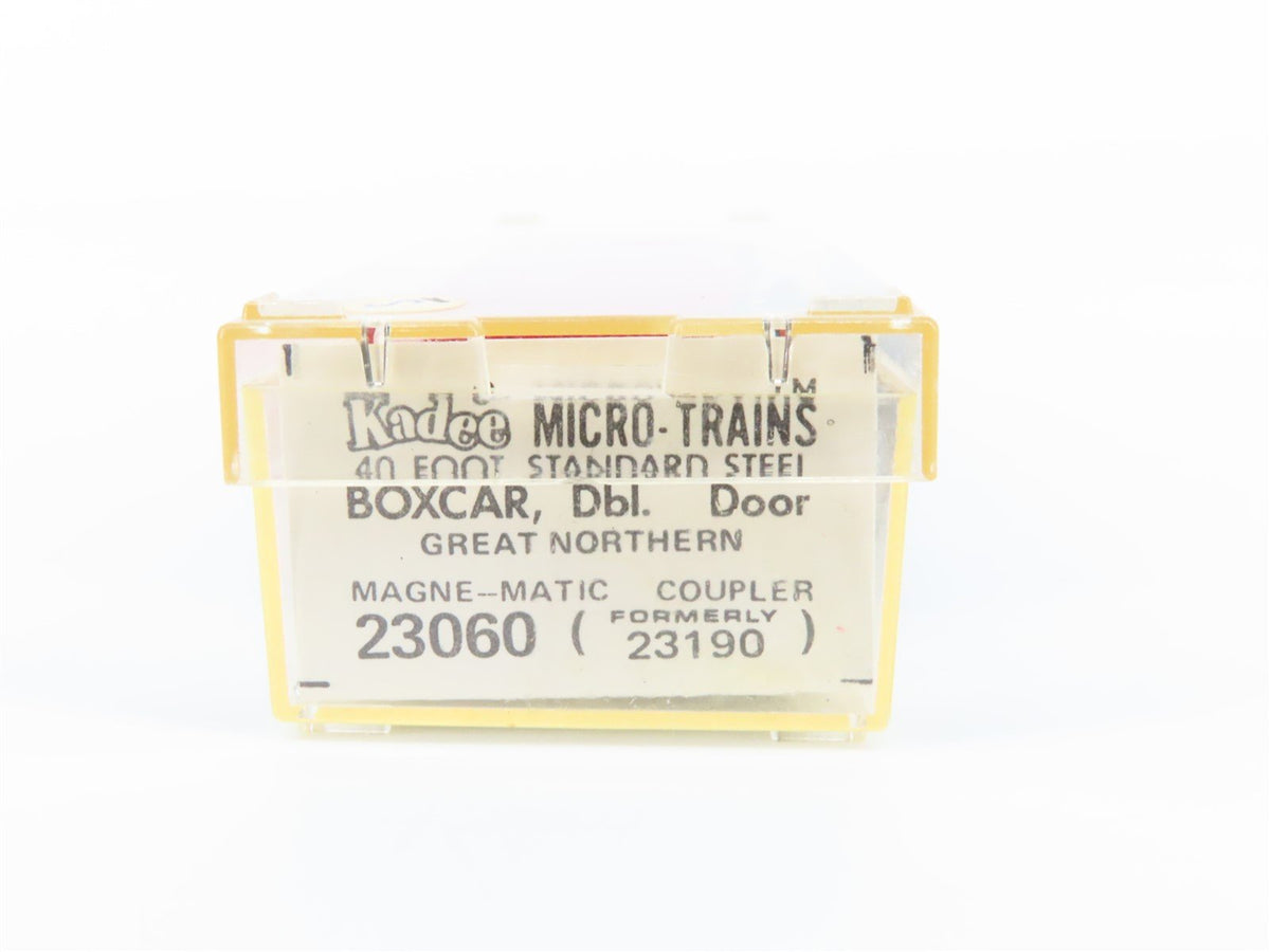 N Scale Kadee Micro-Trains MTL 23060 GN Great Northern 40&#39; Box Car #3000