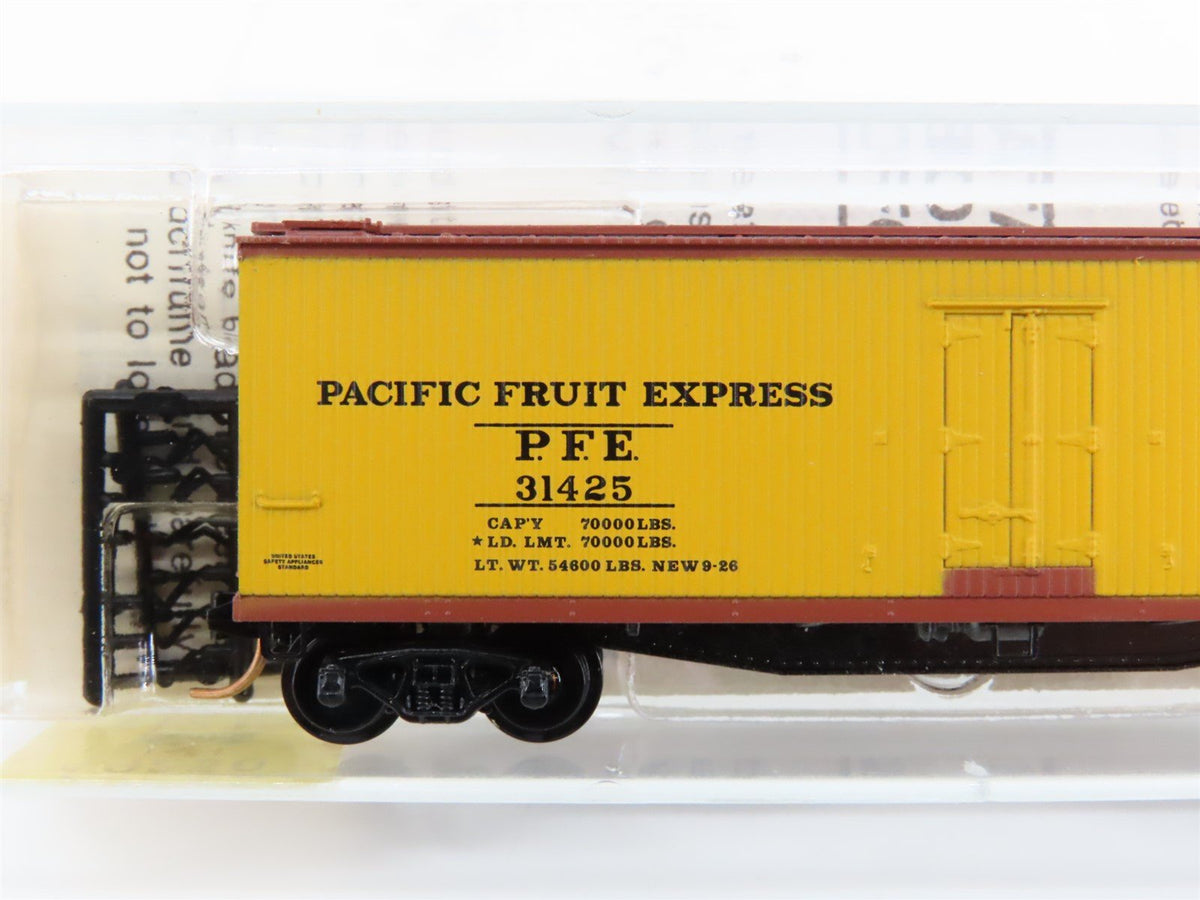 N Kadee Micro-Trains MTL 49250 SP UP PFE Pacific Fruit Express 40&#39; Reefer #31425