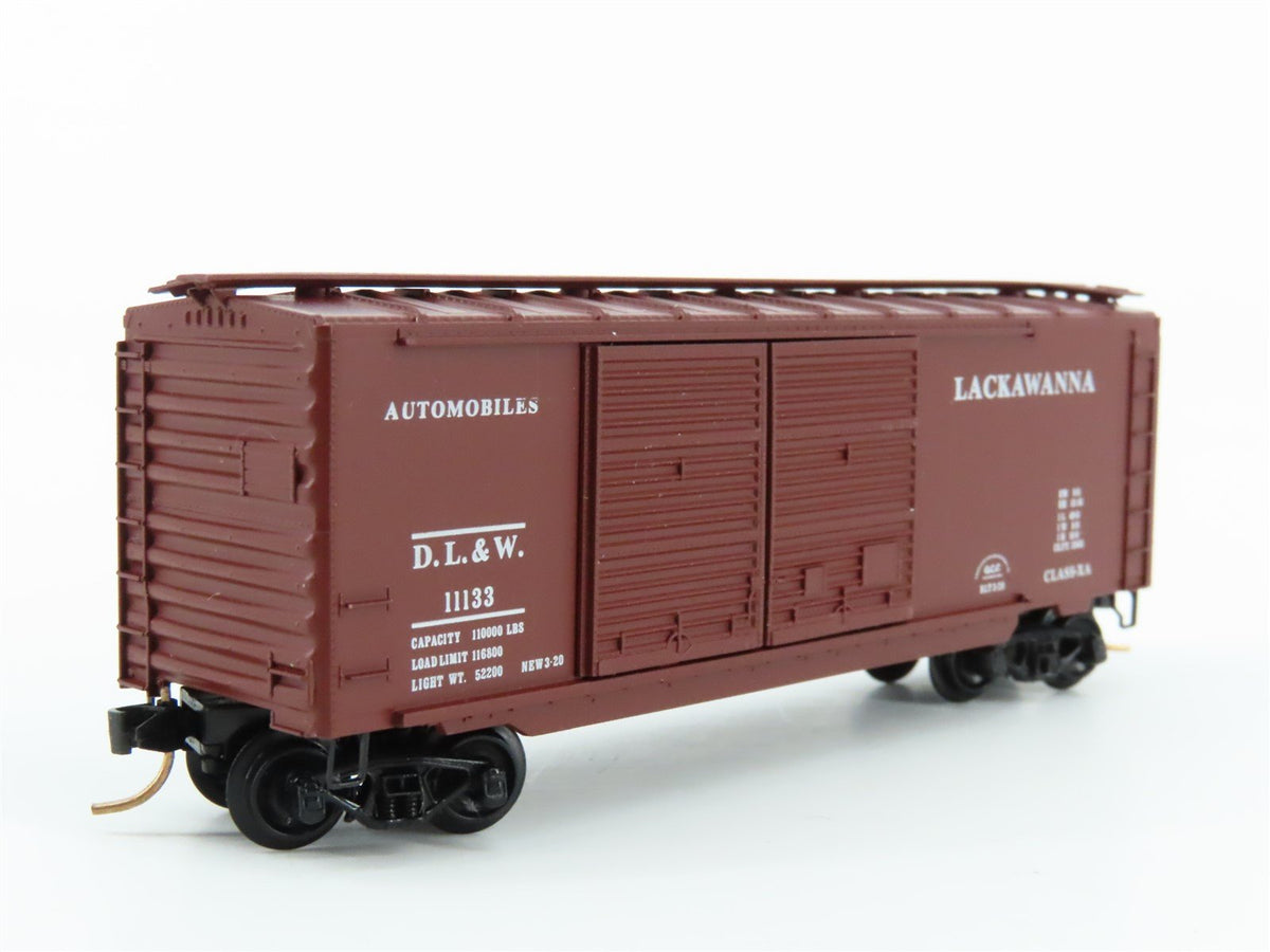 N Scale Kadee Micro-Trains MTL 23110 DL&amp;W Lackawanna Railroad 40&#39; Box Car #11133