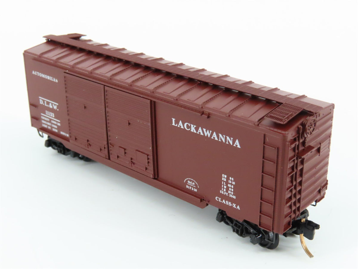 N Scale Kadee Micro-Trains MTL 23110 DL&amp;W Lackawanna Railroad 40&#39; Box Car #11133