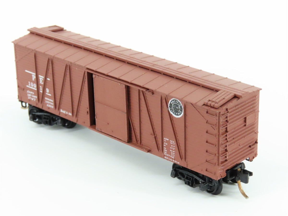 N Kadee Micro-Trains MTL 28362-1 PE Pacific Electric 40&#39; Boxcar 10019 Blue Label