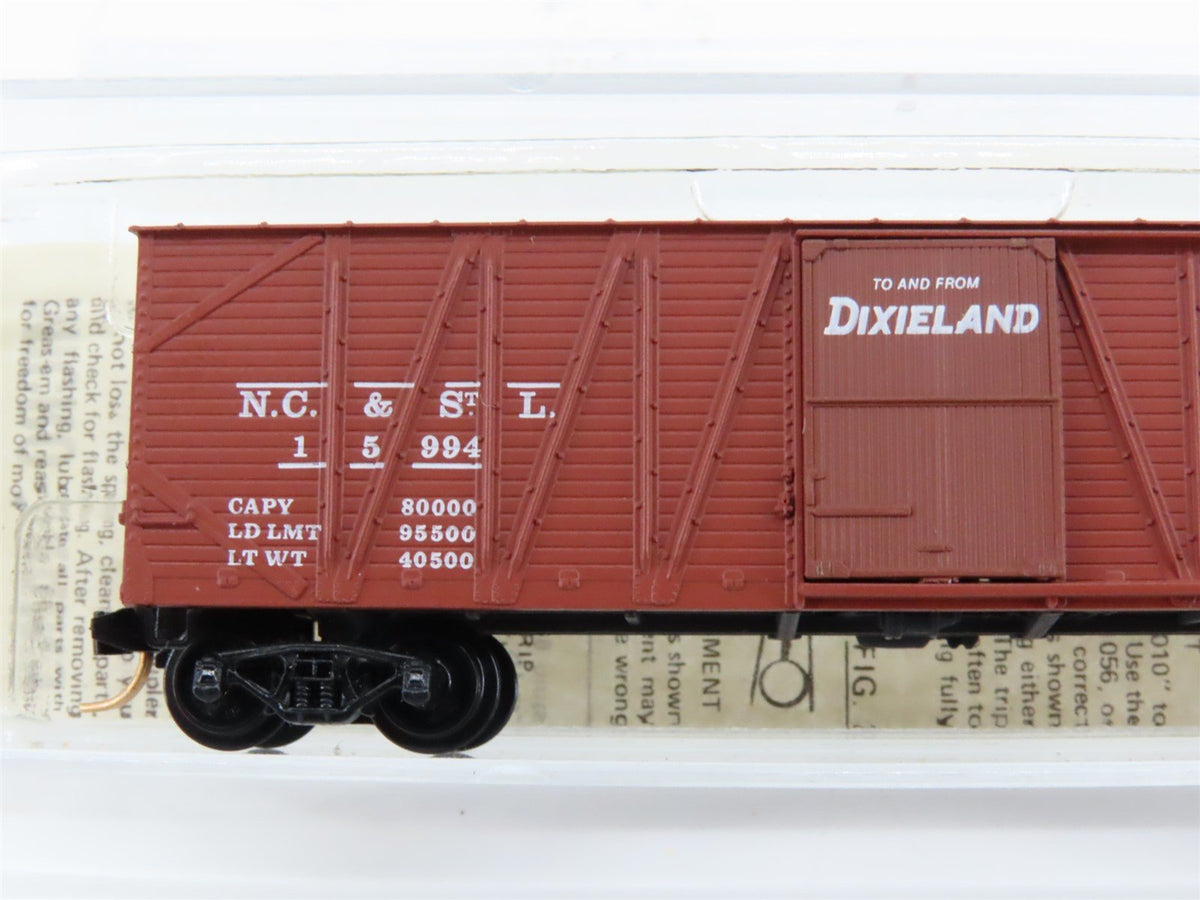 N Kadee Micro-Trains MTL 28110 NC&amp;STL Dixieland 40&#39; Single Door Box Car #15994