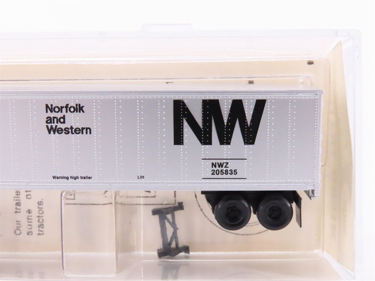 N Kadee Micro-Trains MTL 64010 ATSF TOFC Flat Car #293261 w/45&#39; N&amp;W Trailer