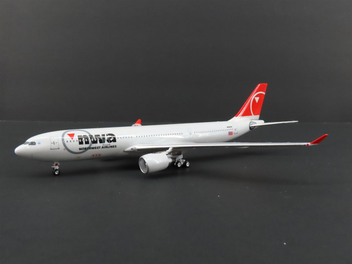 1:400 Big-Bus Models NWA Northwest Airlines Airbus A330-200 #N858NW