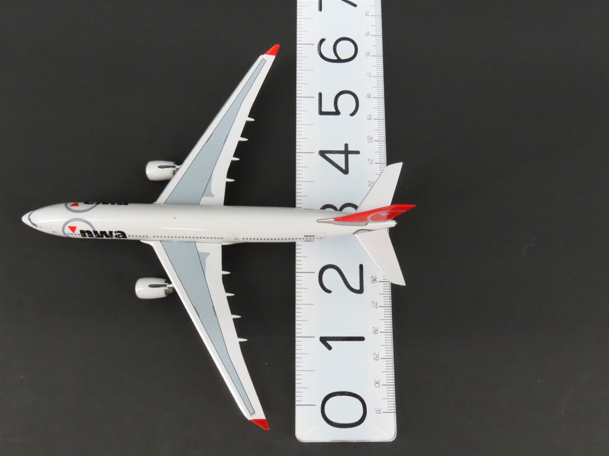 1:400 Big-Bus Models NWA Northwest Airlines Airbus A330-200 #N858NW