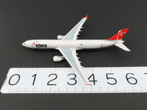 1:400 Aero Classics Big-Bus NWA Northwest Airlines Airbus A330-300 #N808NW