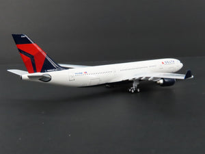 1:400 Aero Classics Big-Bus Diecast Delta Airlines EX-NW Airbus A330-200 #N861NW