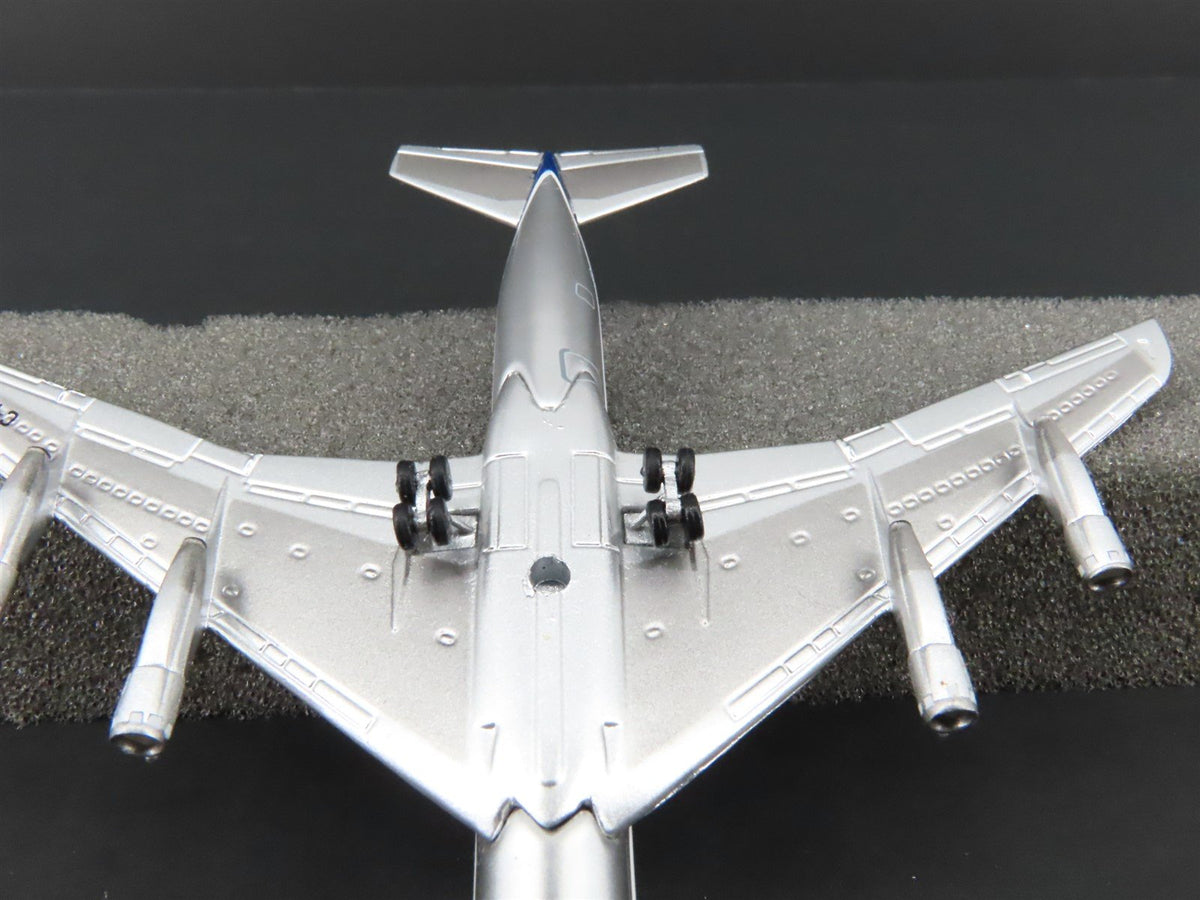 1:400 Scale Aero Classics Die-Cast Pacific Western Boeing B707 #C-FPWJ