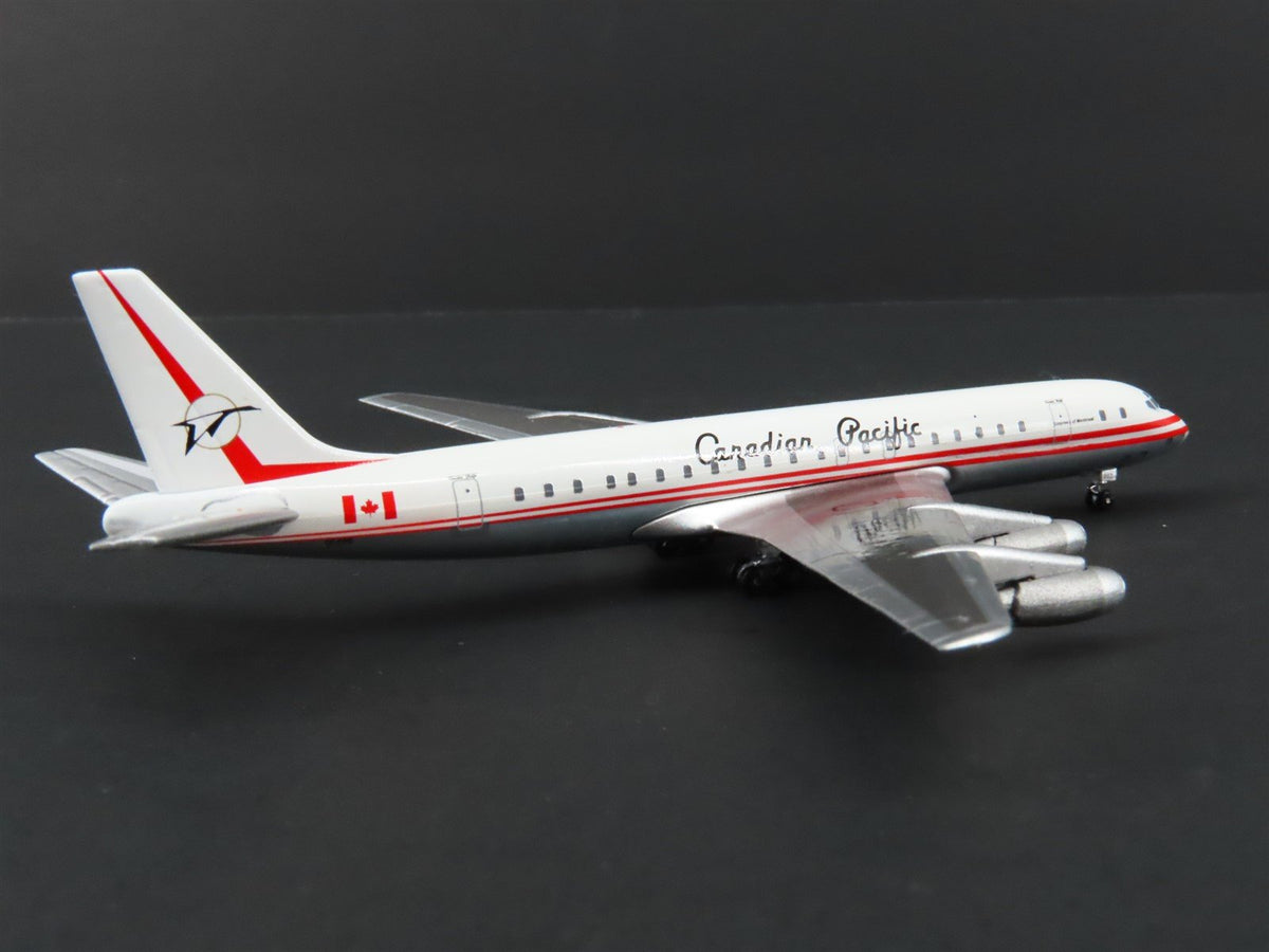 1:400 Aero Classics Canadian Pacific Airlines DC8 CF-CPG w/ Ground Accessories