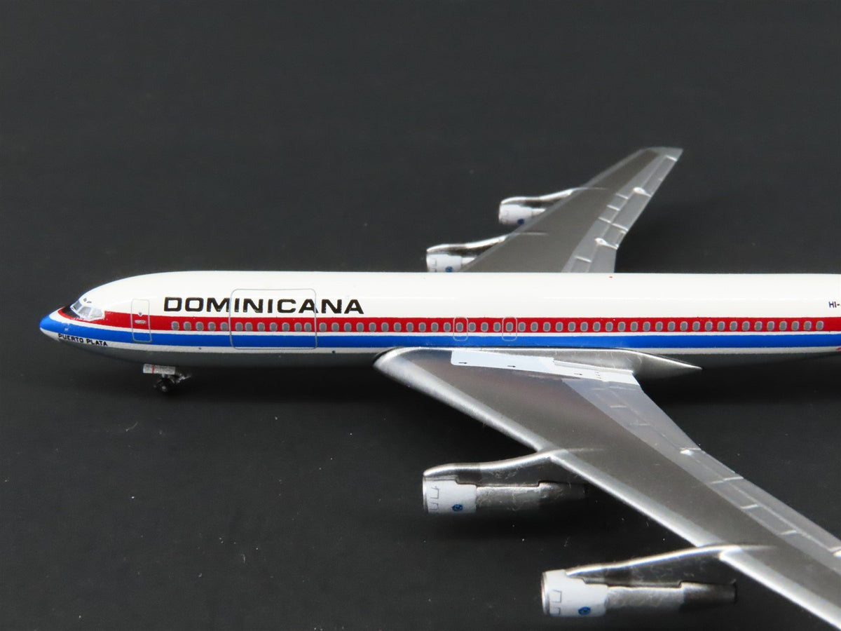 1:400 Scale Latin Classics Dominicana Boeing B737-320 Puerto Plata #HI-442CT