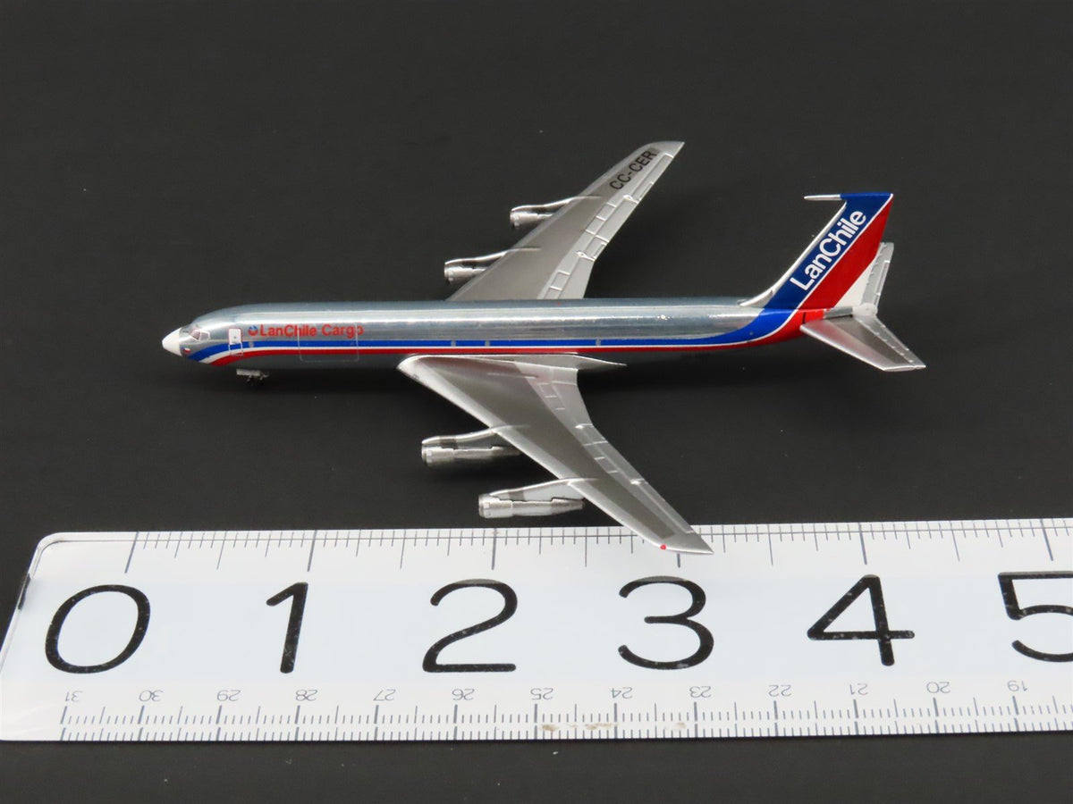 1:400 Scale Latin Classics LanChile Cargo Boeing B737-331C Airliner CC-CER