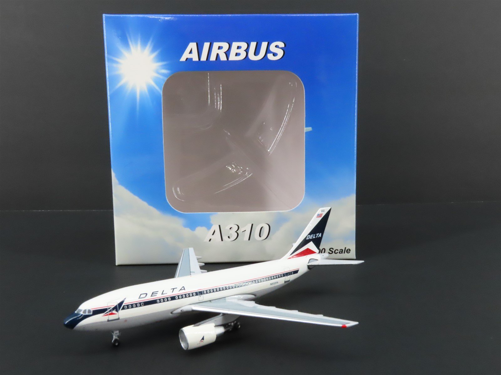 1:400 Scale Aero Classics Delta Air Lines EX-Pan Am A310-222 Airbus N802PA #002