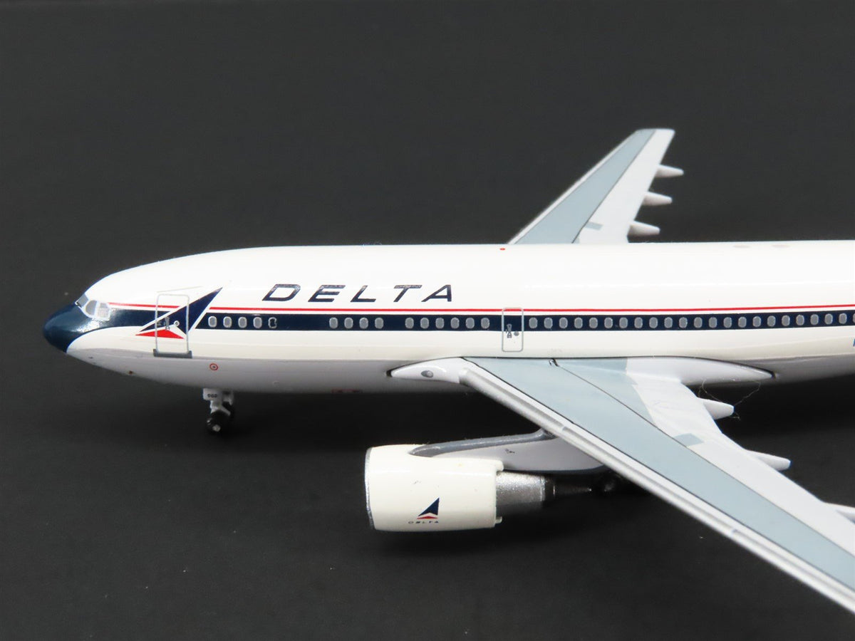 1:400 Scale Aero Classics Delta Air Lines EX-Pan Am A310-222 Airbus N802PA #002