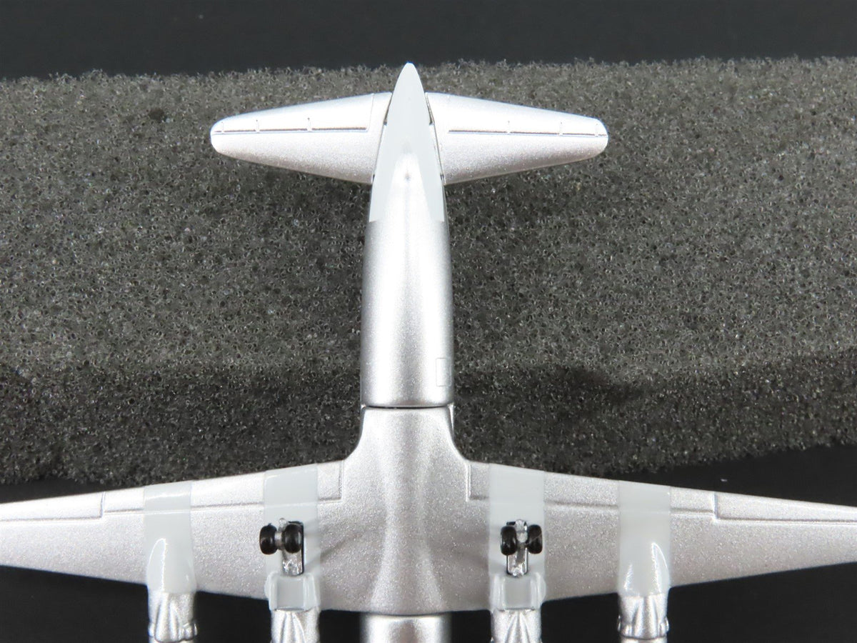 1:400 Scale Aero Classics NE Northeast Sunliner McDonnell Douglas DC-6B #N6583C