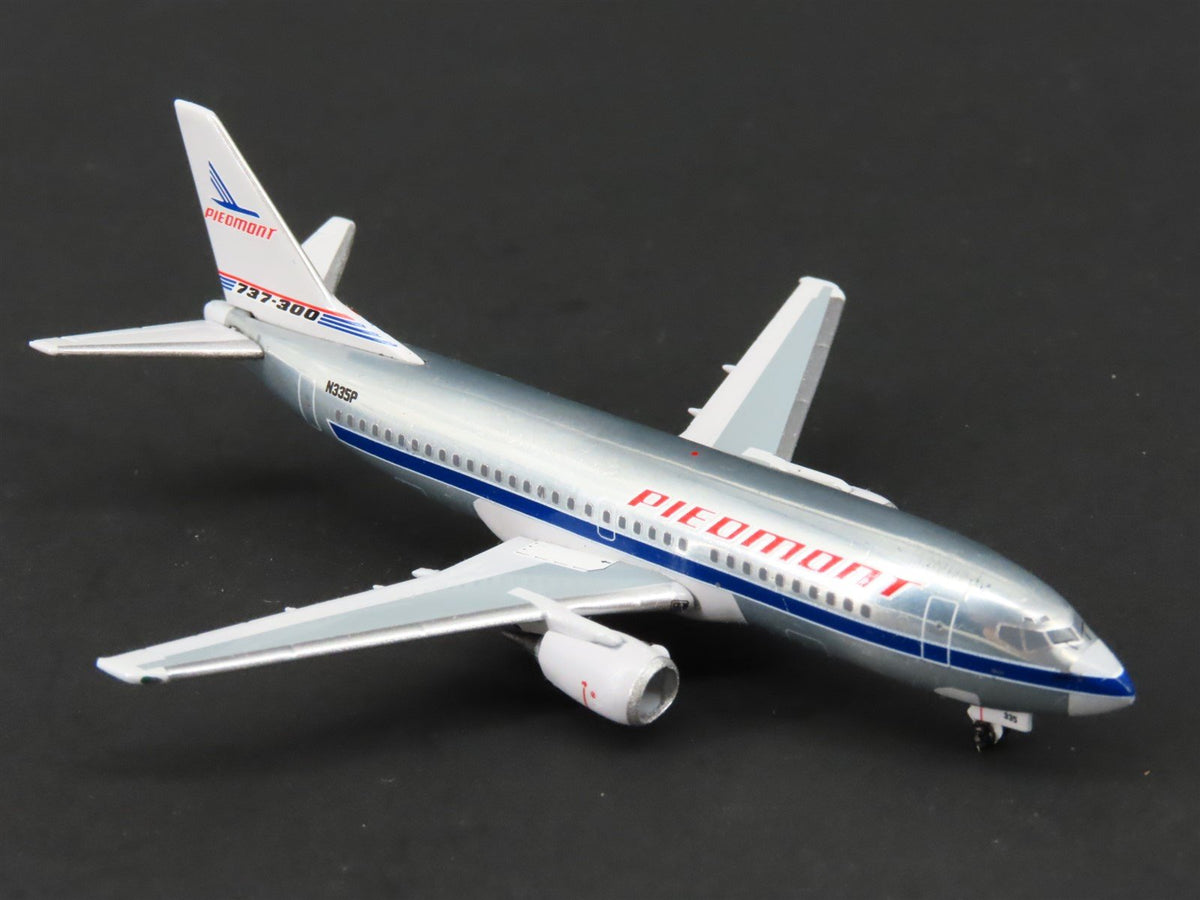 1:400 Scale Aero Classics Die-Cast Piedmont Boeing B737-301 Airliner #N335P