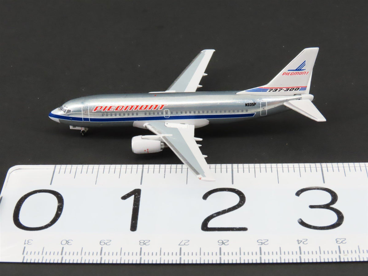 1:400 Scale Aero Classics Die-Cast Piedmont Boeing B737-301 Airliner #N335P