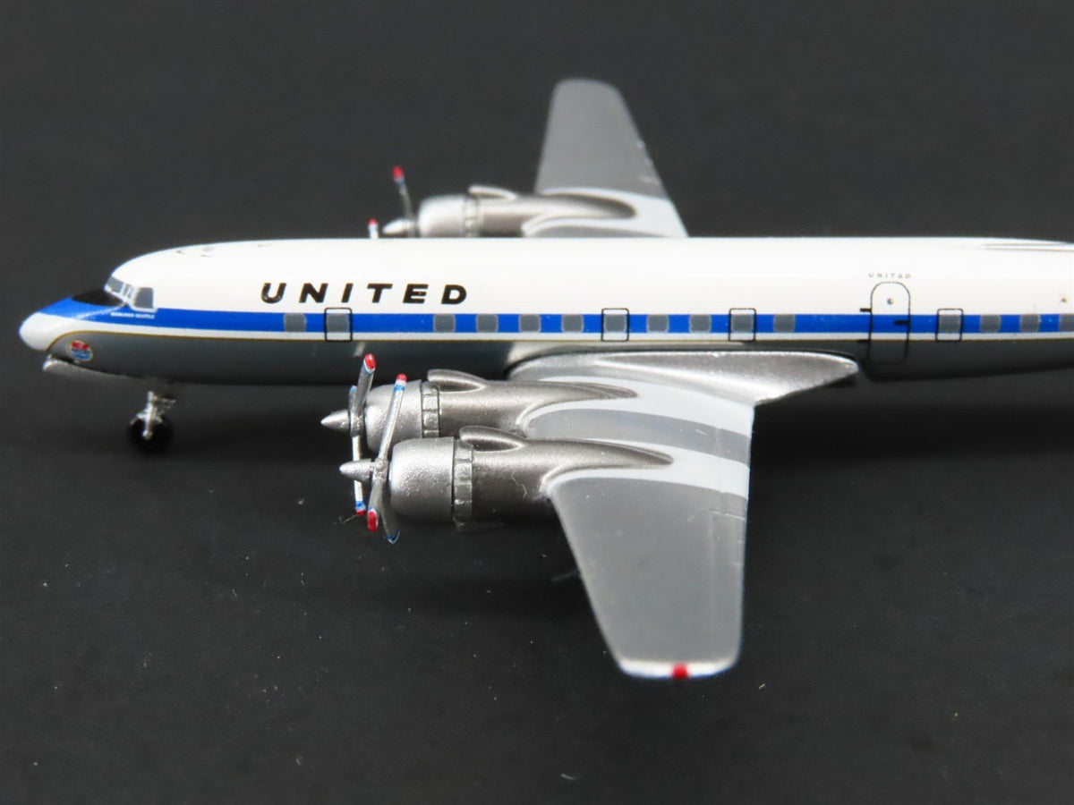 1:400 Scale Aero Classics United McDonnell Douglas DC-6B Mainliner #N37564