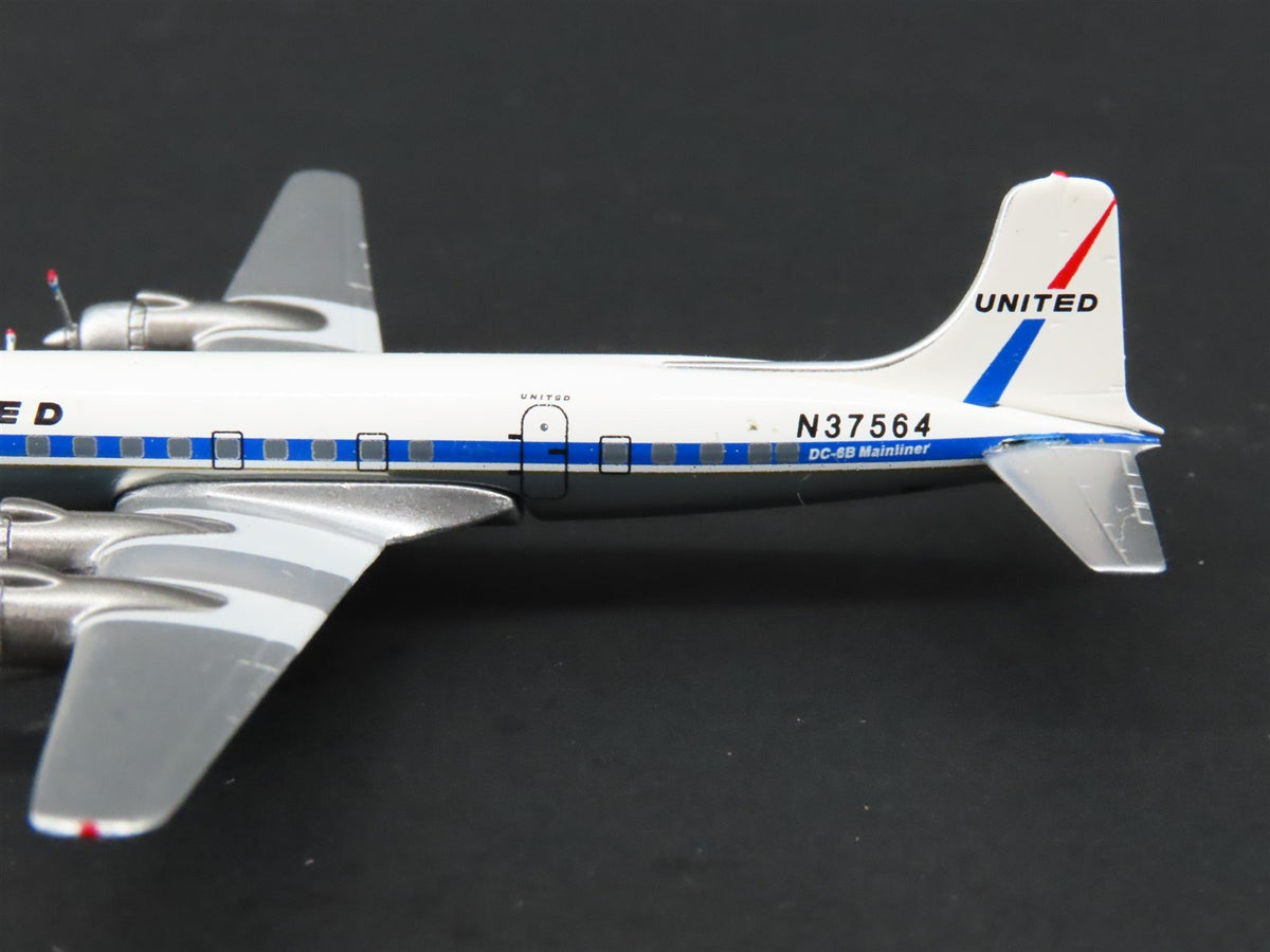 1:400 Scale Aero Classics United McDonnell Douglas DC-6B Mainliner #N37564