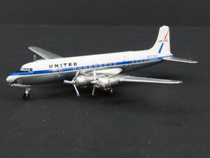 1:400 Scale Aero Classics United McDonnell Douglas DC-6B Mainliner #N37564